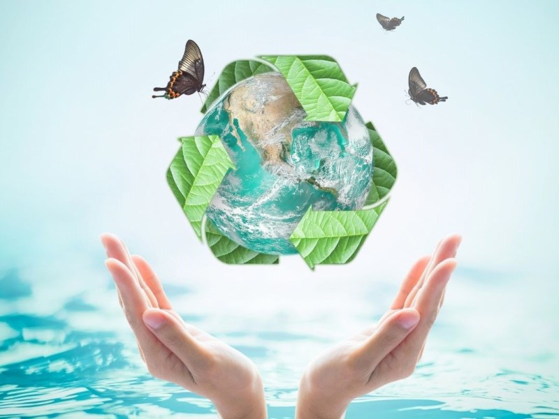 7 Best Reusable Water Bottles for the Eco Friendly Scuba&nbsp;Diver