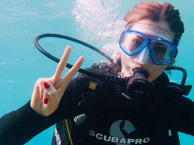 Confident Female Scuba Divers BWRAF, 5-Point Descent, and&nbsp;Ascent